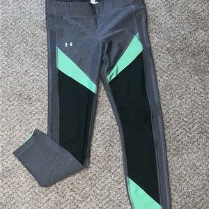 Under Armor legging size Medium.
